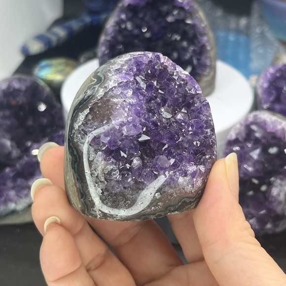 Amethyst Crystal - Picture 4 of 7